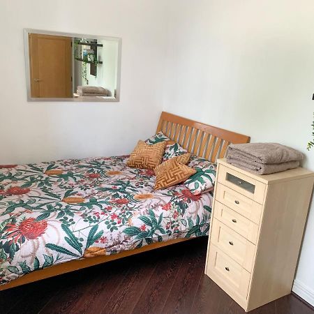 Room In Stratford With Private Bathroom And Parking London Ngoại thất bức ảnh