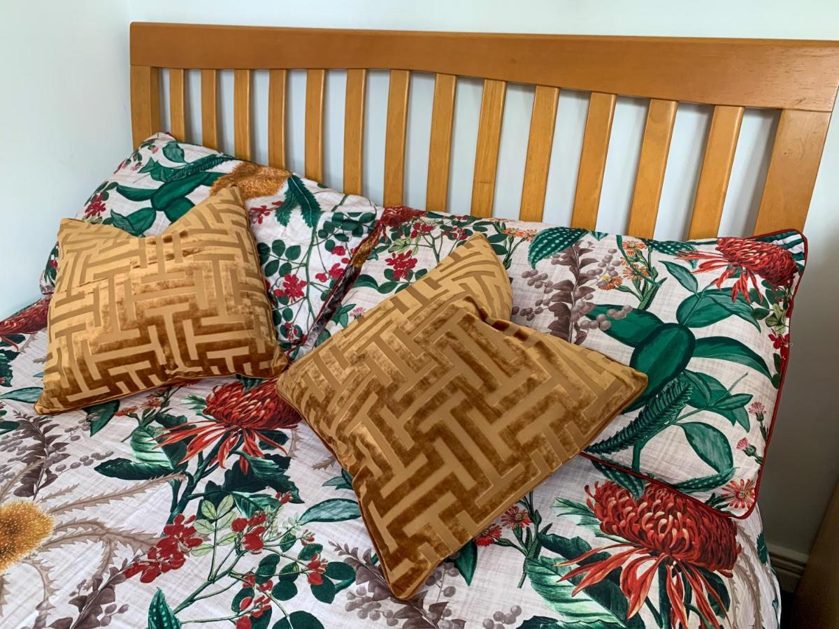 Room In Stratford With Private Bathroom And Parking London Ngoại thất bức ảnh